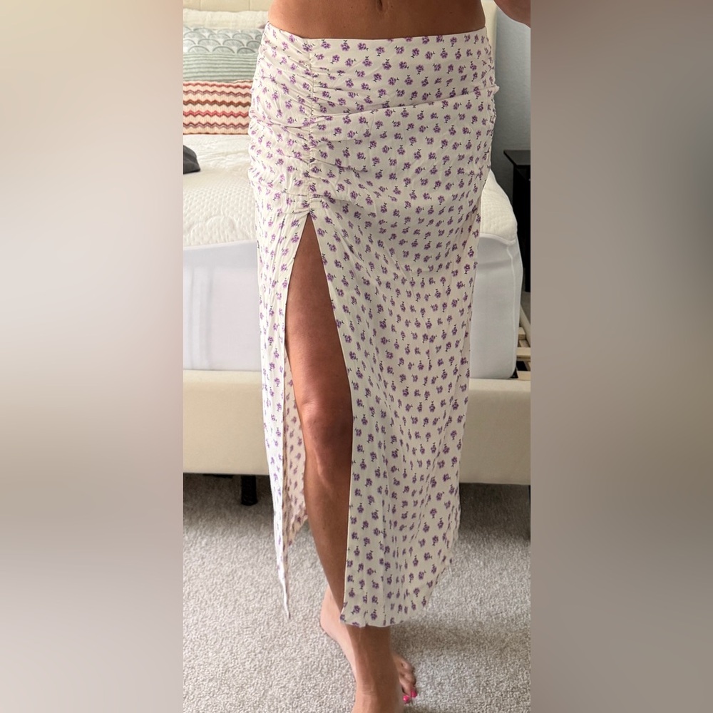 Zara Maxi Ruched Skirt Cream/white with Lavender Floral Pattern Side Slit XL